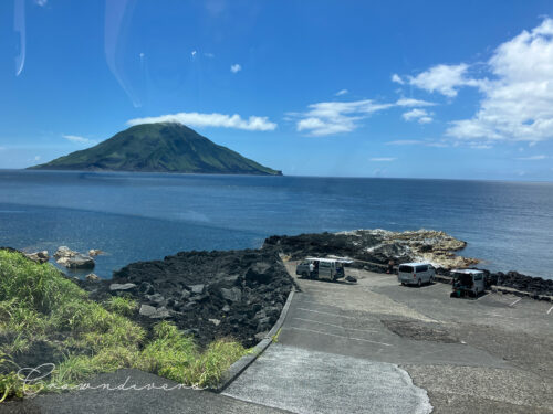 八丈島のナズマドの海岸